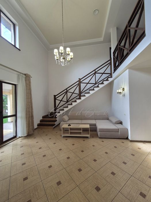 Оренда Будинку з басейном та сауною.Камін,Газ. Осокорки