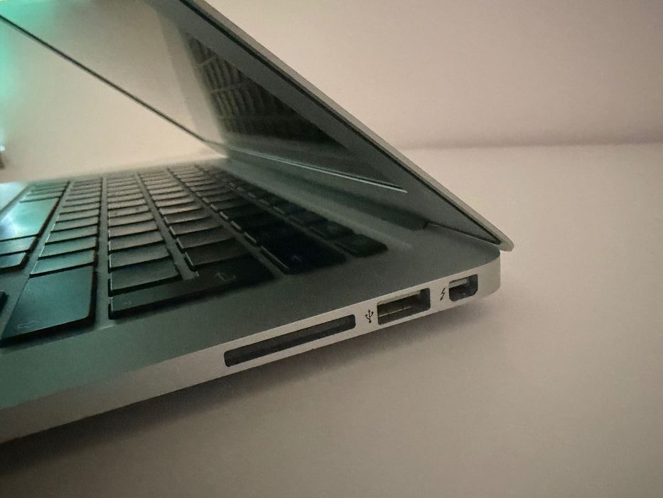 Apple MacBook Air 1466