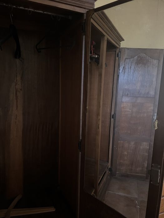 Quarto completo- cama, comoda e armario