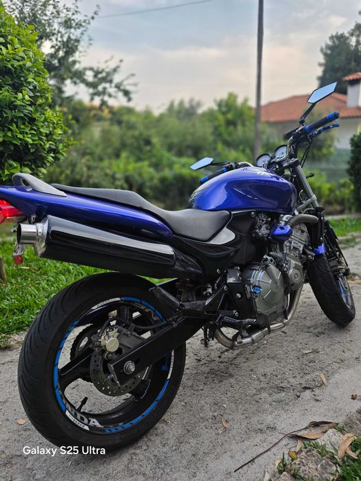 Moto honda hornet