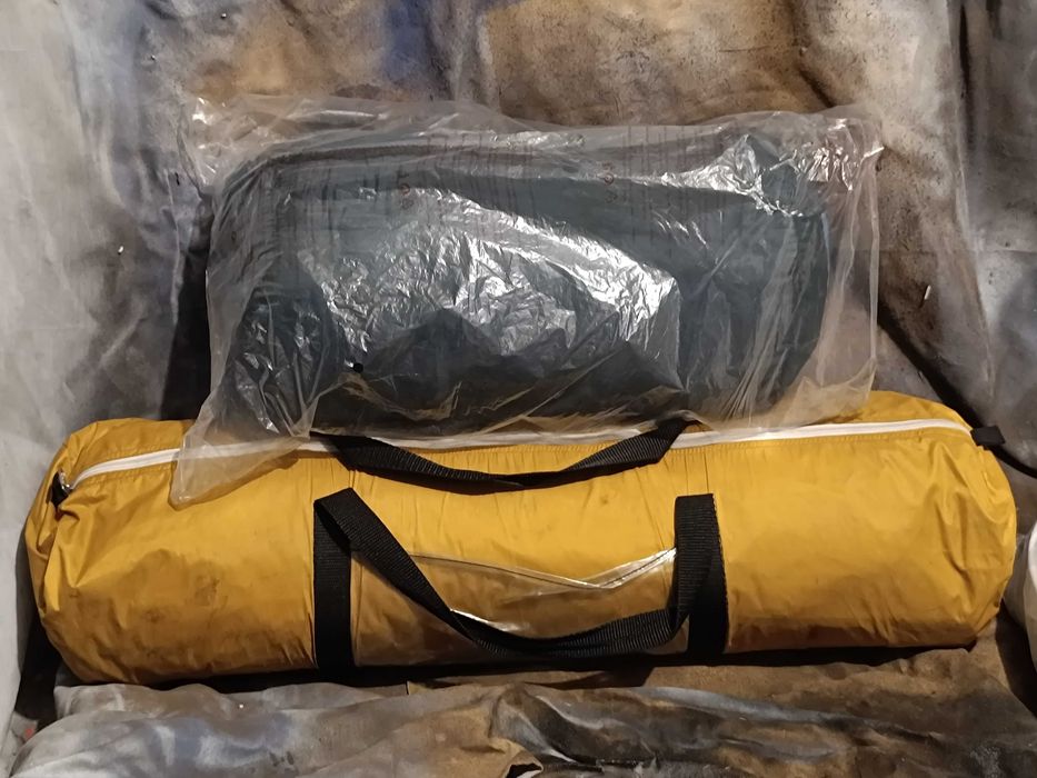 Tenda e Saco Cama para Campismo