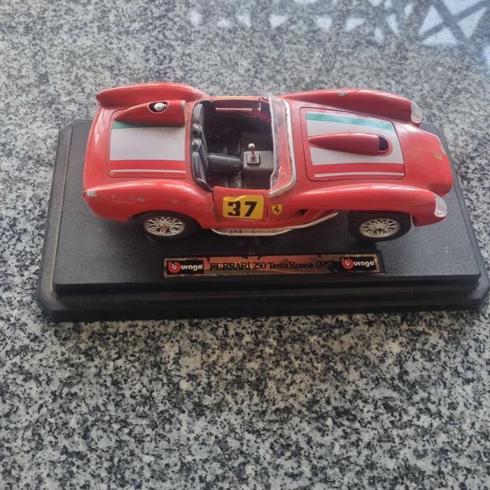 Carros de coleção Barugo