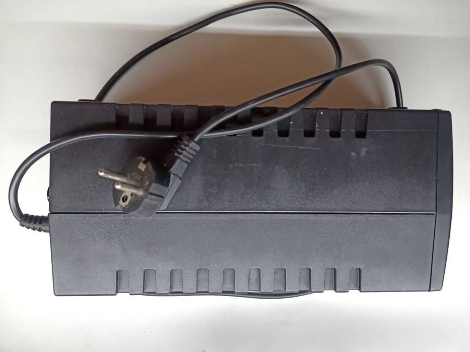Лінійно-інтерактивне дбж trust 600va ups безперебоник