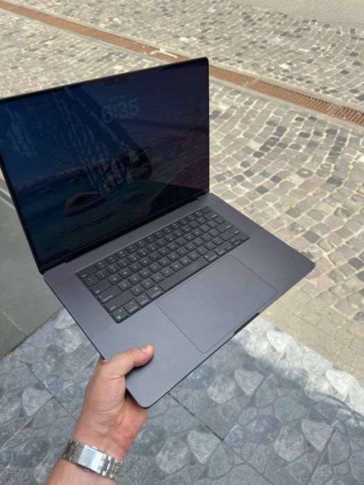 Apple MacBook Pro 16" M3 Pro 36ram 512ssd Space Black MRW23 акум 100% ідеал , офф гарантія на розбиття