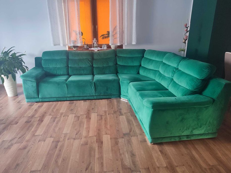 Duży narożnik z funkcją spania