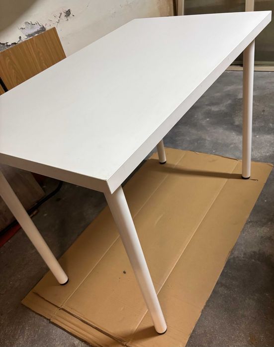 Mesa / Secretária