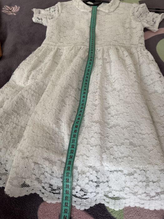 Платья на девочку 5-6 лет 4 штуки