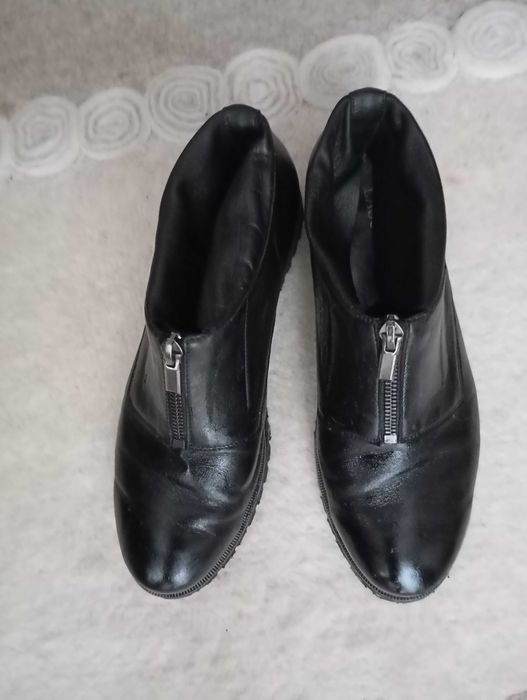 Eleganckie skórzane botki na jesień i  wiosnę Lasocki r 40/ 26 cm.