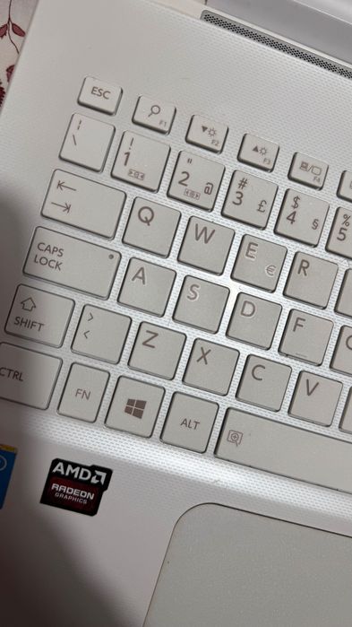 Portátil Toshiba Satellite L50-B-2FT