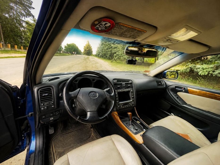 Продам lexus gs300