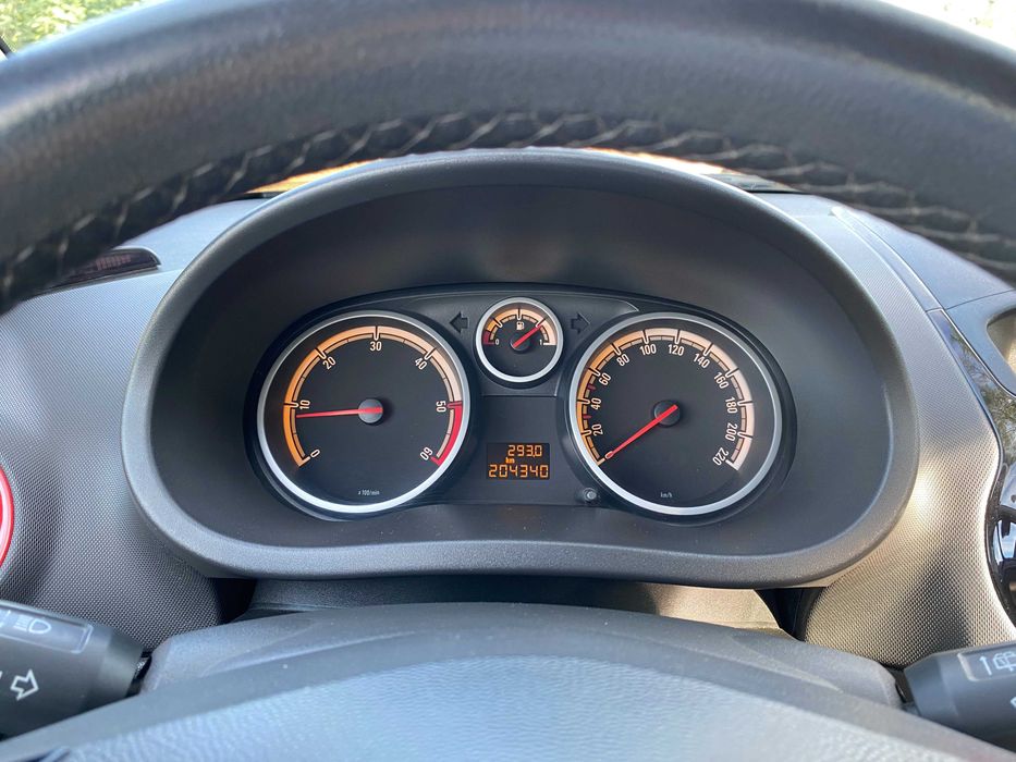 Opel Corsa D Black Edition 1.3