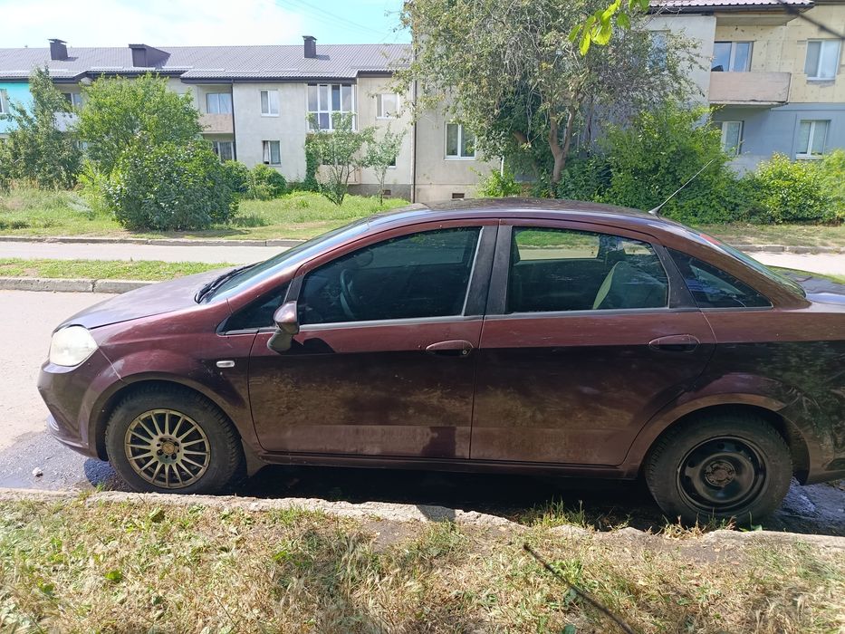 Продам Fiat linea 1.3 multijet 2013р. Не на ходу! Потребуэ ремонту паливної системи!