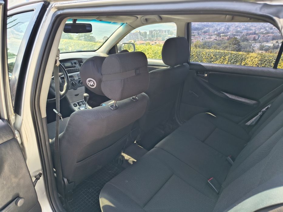 Toyota Corolla 2005 1.4d универсал робот