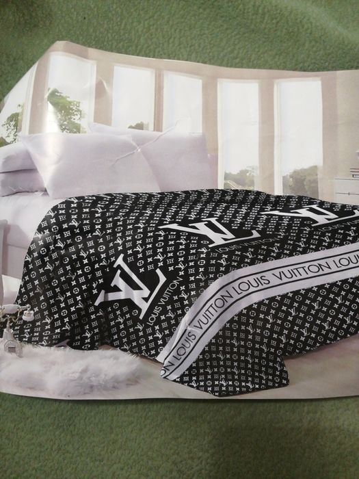 Пледи бренди велюрові