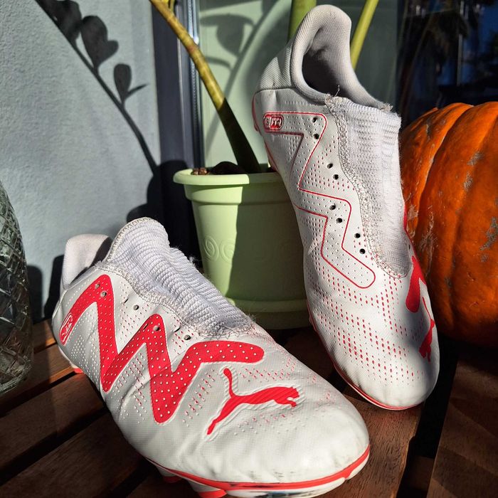 Buty Piłkarskie korki PUMA Future fg/ag match r. 38.5