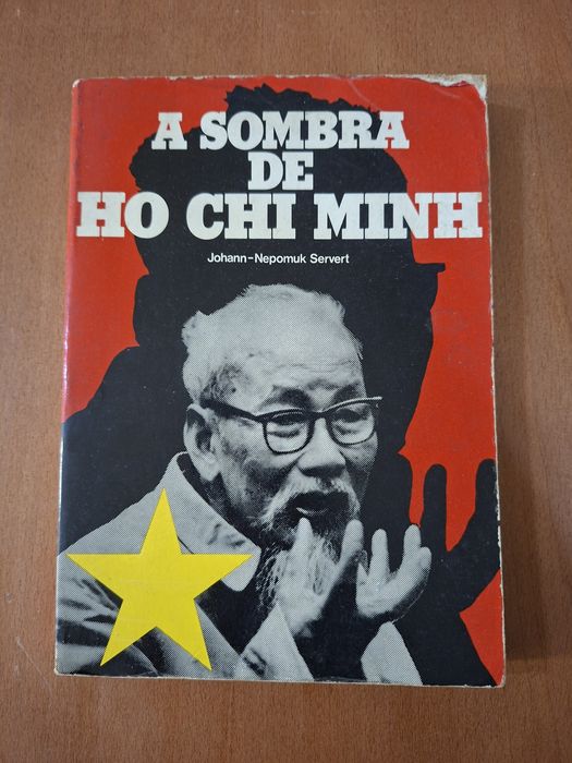 A Sombra de Ho Chi Minh