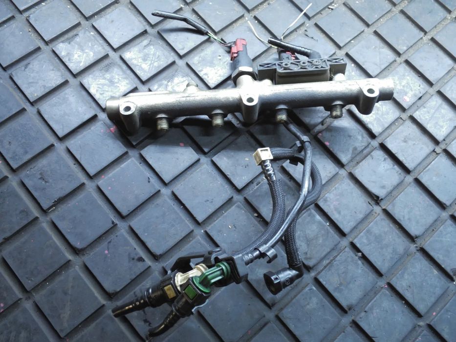 LISTWA WTRYSKOWA 0445214017 CITROEN C5 2.2 HDI POSIADAM 3 SZT