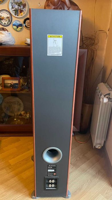 Продаю акустику JBL ES100