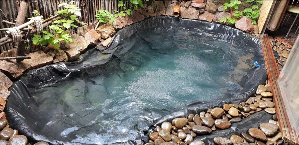 Зруб з Карпат. ЕКО дворик, бесідка, банька, чан, озерце, генератор