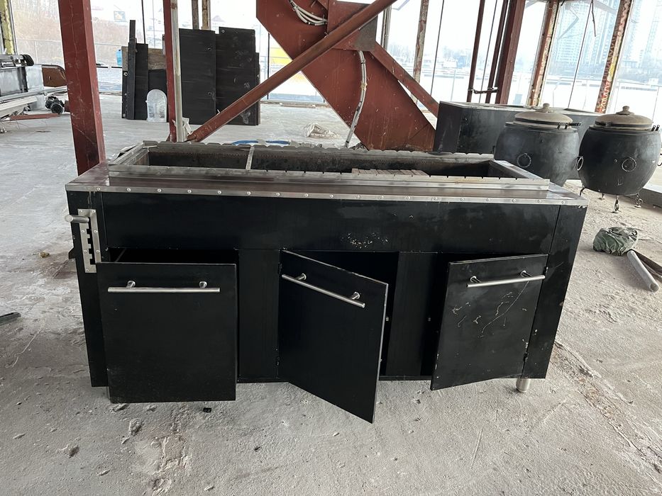 Мангал професиональный, тандыр с вытяжкой для помещения