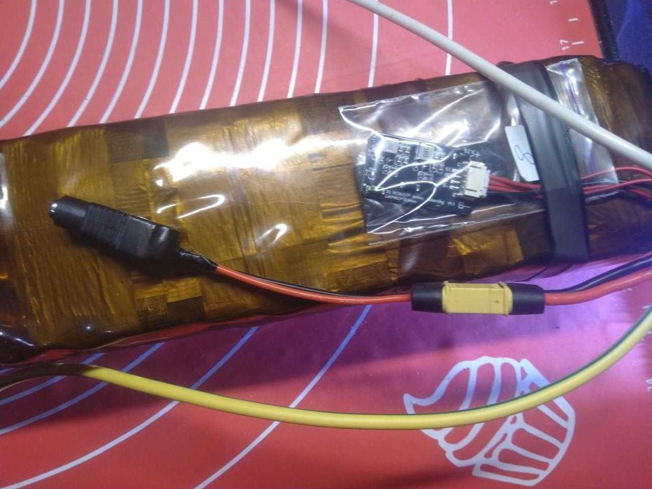 АКБ, акумулятор 3s13p 12.6 v 56 A/h 39 елементів 21700 tesla