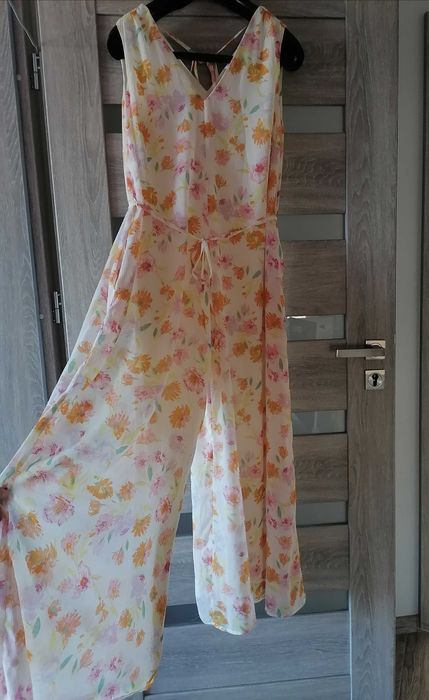 Nowy kombinezon w kwiaty bardzo szeroka Nogawka 38 jak sukienka
