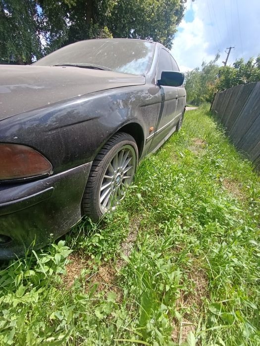 BMW e39 528, торг уместен