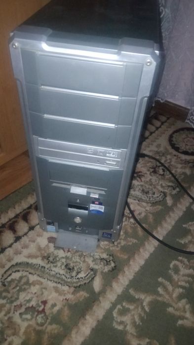 Продам системний блок з монітором  3100 грн