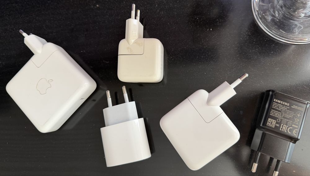 Carregador de iphone original e 1 samsung fast
