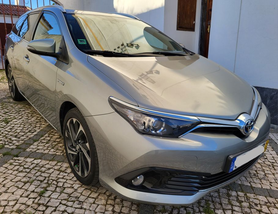 Toyota Auris Touring Sports 1.8 HSD Confort