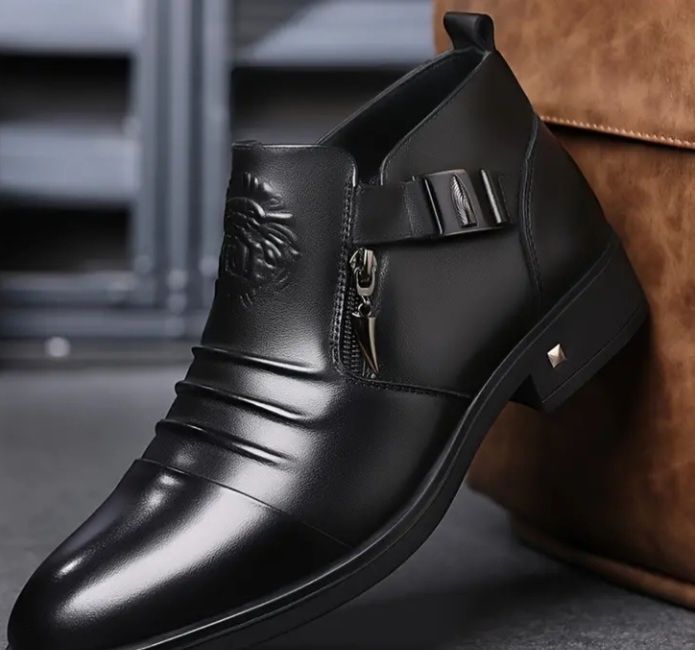 Excelente Botas de Relevo e couro Sintético