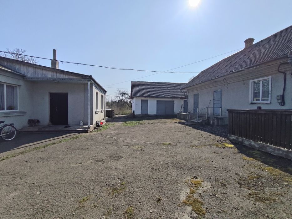 Будинок та літня кухня з газом!   С. Крилів біля Корця!Продаж під сертифікати!