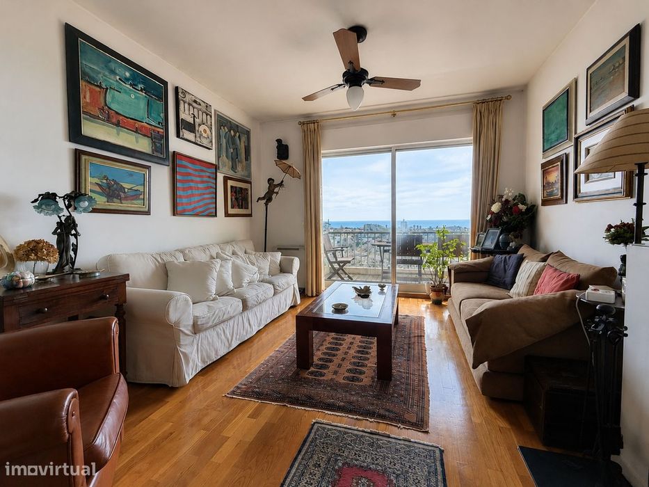 T4+1 with Balconies and Sea View | Boavista / Cristo Rei