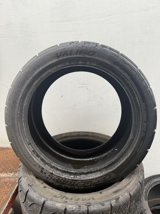 Продам гуму valino 285/35 r18 напівслік