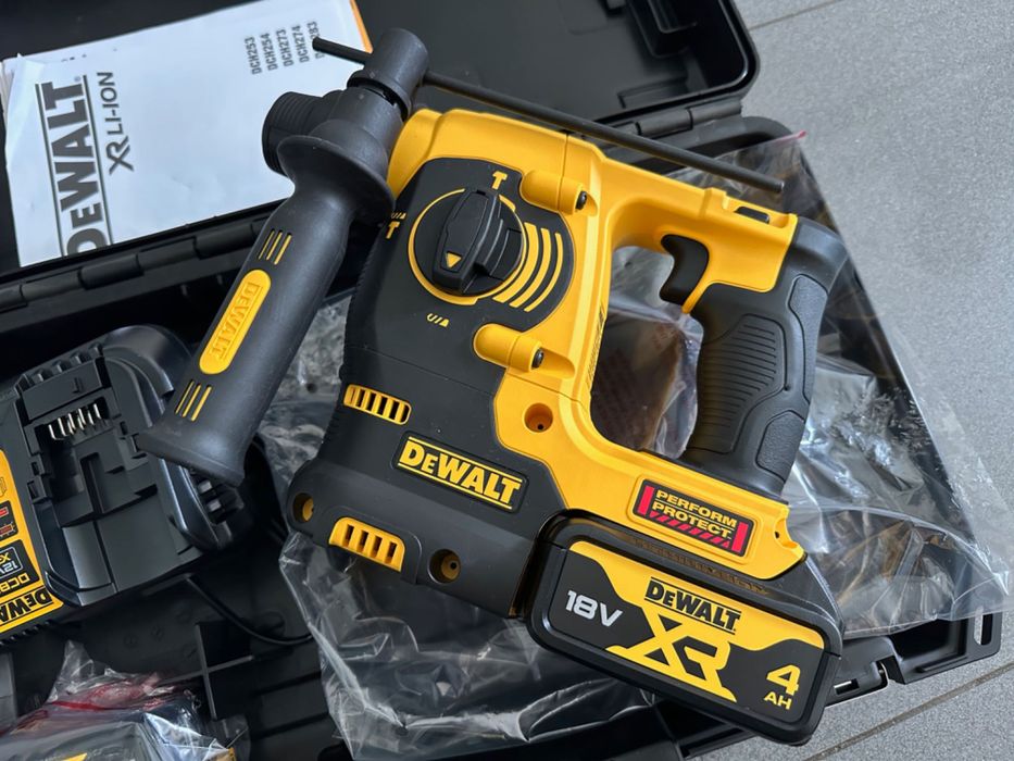 Martelo DeWalt DCH253M2 18V c/ 2x Baterias Nova em Caixa c/Fatura Garantia