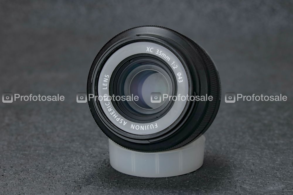 Обʼєктив Fujifilm XC 35mm f/2