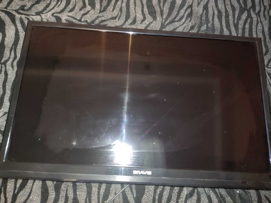 Продам телевізор Bravis 28