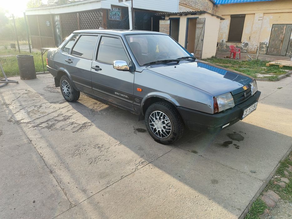 продам автомобіль ВАЗ 21099