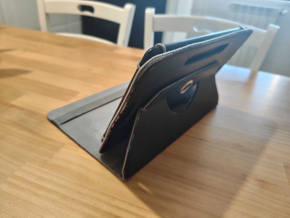 boas condições tablet huawei 10",vai com a capa do anúncio