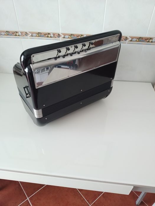 Acordeon/Acordeão   Vedette 10  3+3 nos bxs
