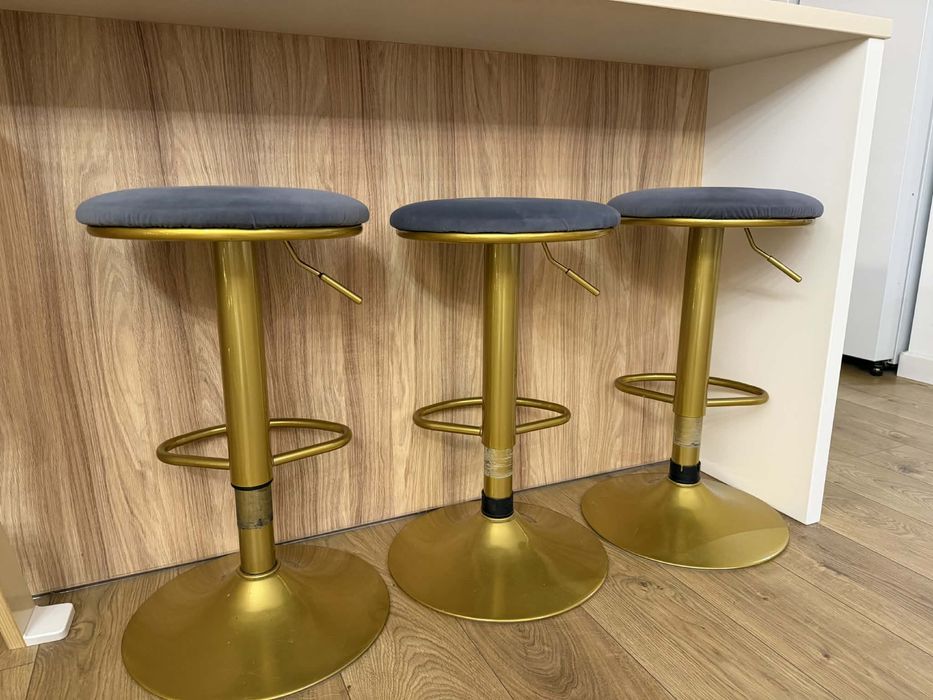 Krzesła barowe hokery