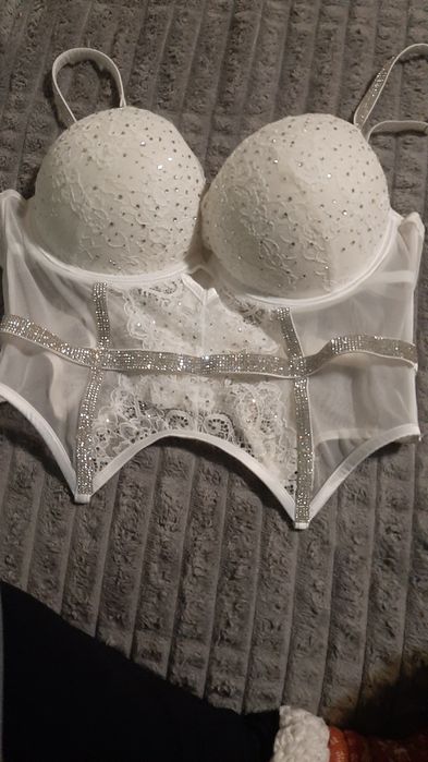 Бюстгальтер - корсет