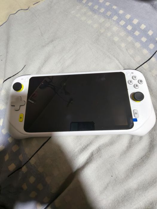 Konsola przenośna Logitech G-Cloud jak NOWA