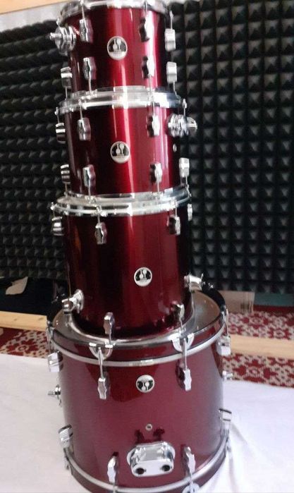 Продається барабанна установка Sonor Force 507