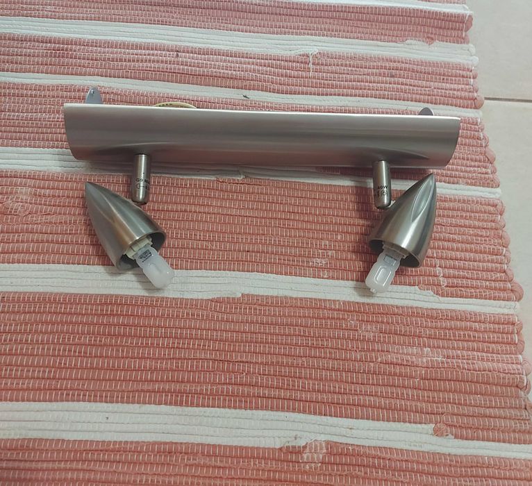 Candeeiros em bom estado