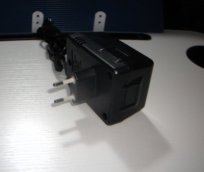 Carregador de veículos Famosa 1 Ah 6 V