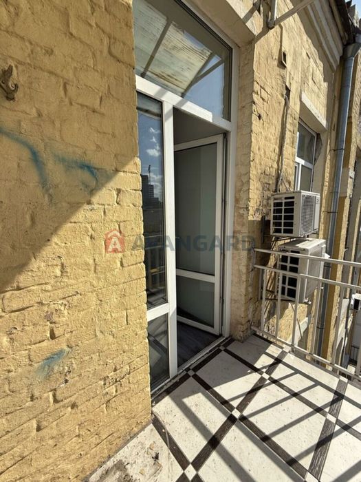 Продам 4к квартиру вул. Антоновича, метро Олімпійська