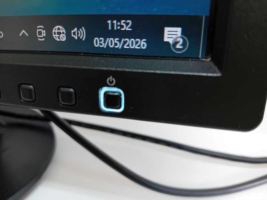 (LER DESCRIÇÃO) Monitor LG Flatron W1946S-BF 18.5" 1360x768