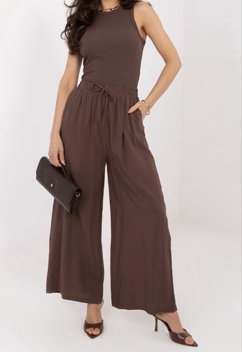 Komplet bluzka top bez rekawów + spodnie luzne zwiewne proste na gumce czekoladowe brazowe nowe