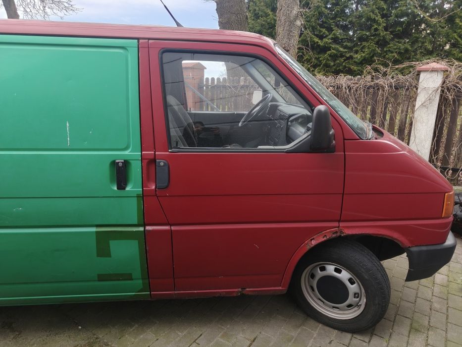 Volkswagen T4 2.4 d rezerwacja